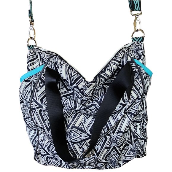 Ivivva Lululemon Black White Turquoise Geometric Design Tote Bag Weekender - Picture 4 of 12
